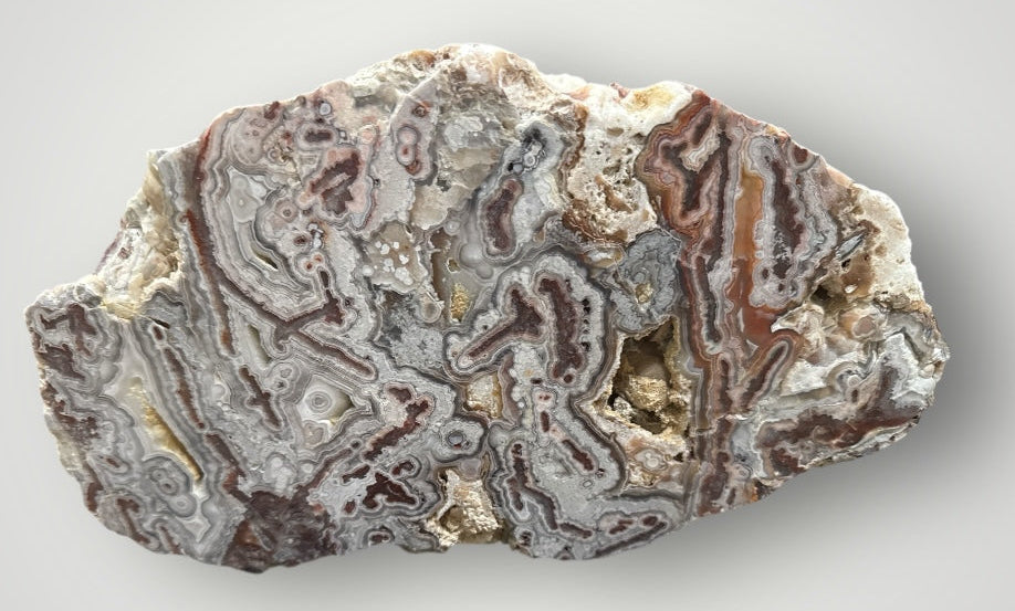 zExclusive 9 lb Mexican Crazy Lace Agate Statement Sculpture — side profile