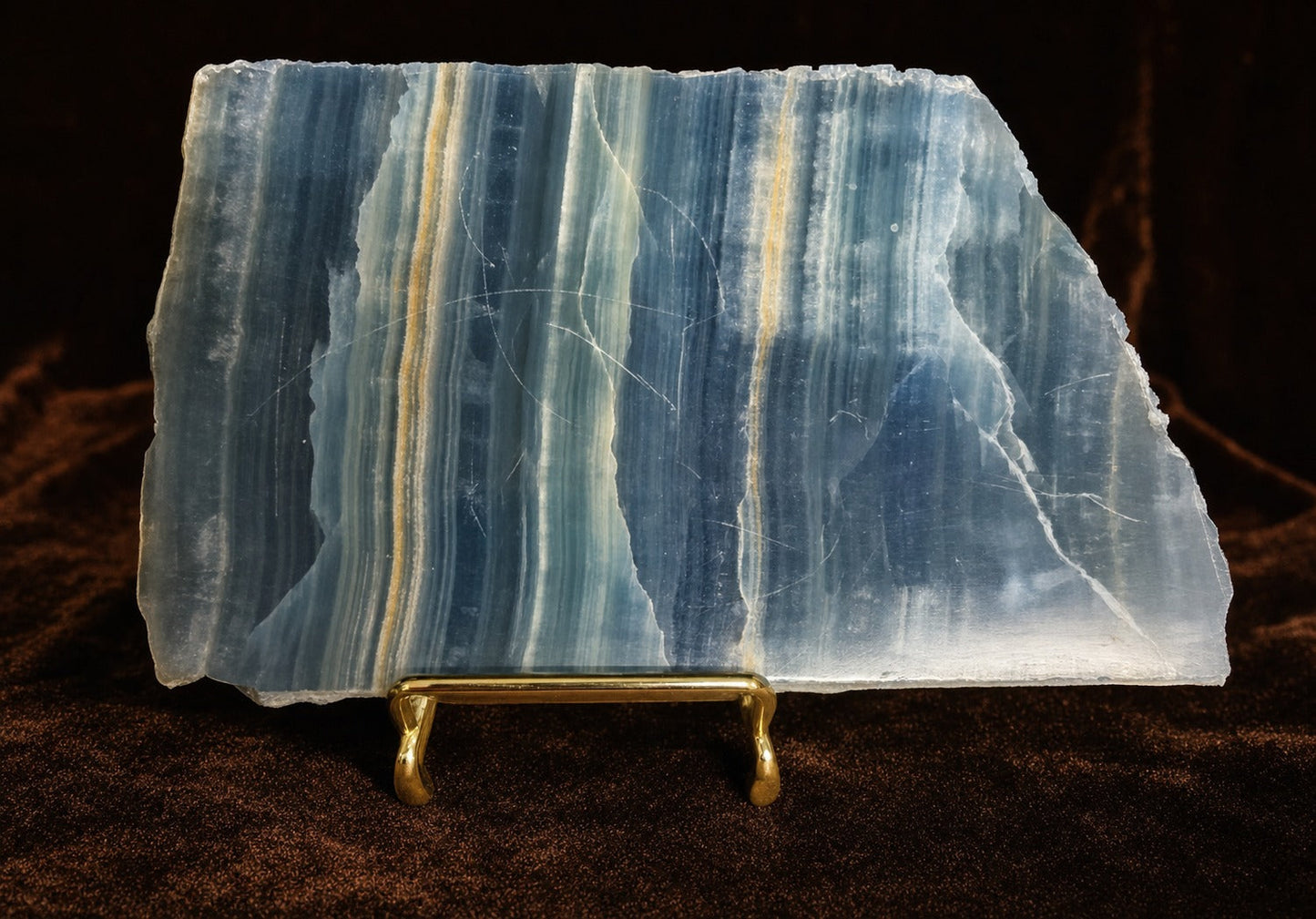 Vintage Artisan Collectible Curator-Grade — luxury studio hero
