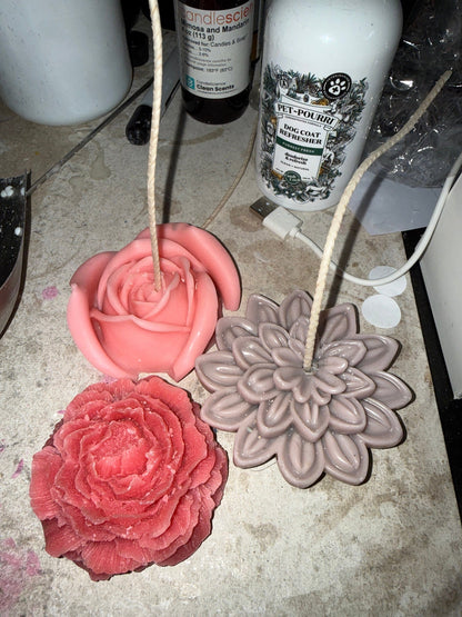 ENZ-WMF EnZebra flat botanical flower wax melts — pink rose, deep red peony, mauve dahlia with wicks